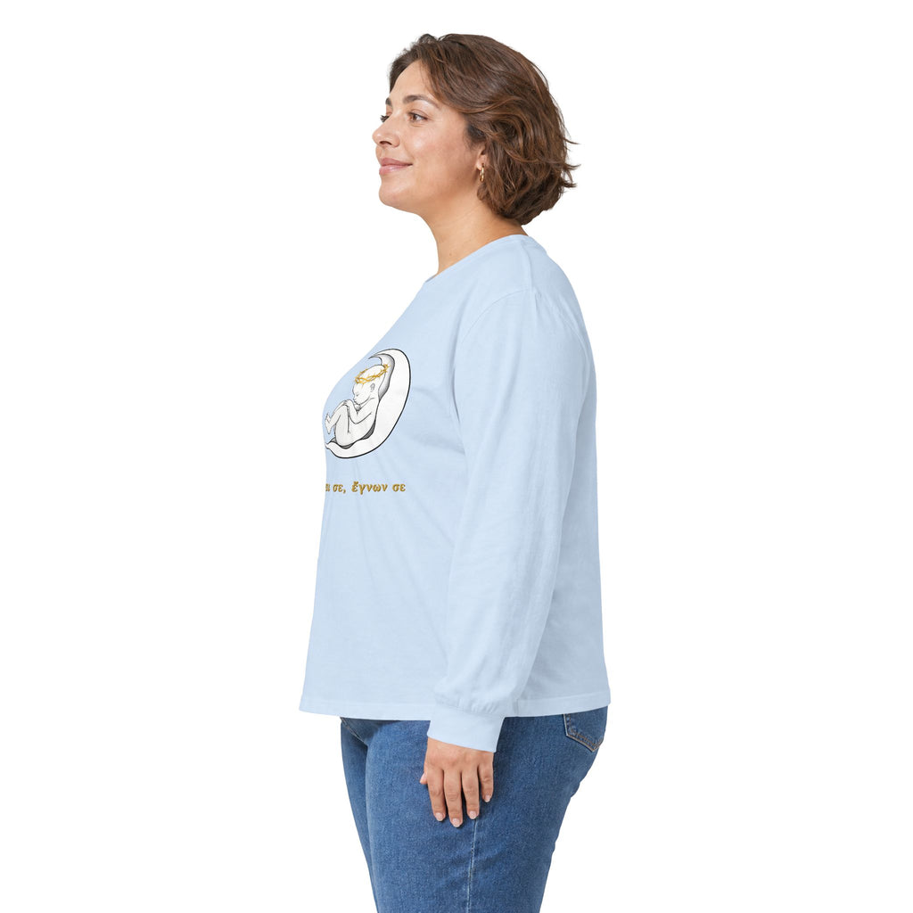Unisex-Langarmshirt „Πριν πλάσω σε, έγνων σε“ – Baby im Halbmond – Versandkostenfrei