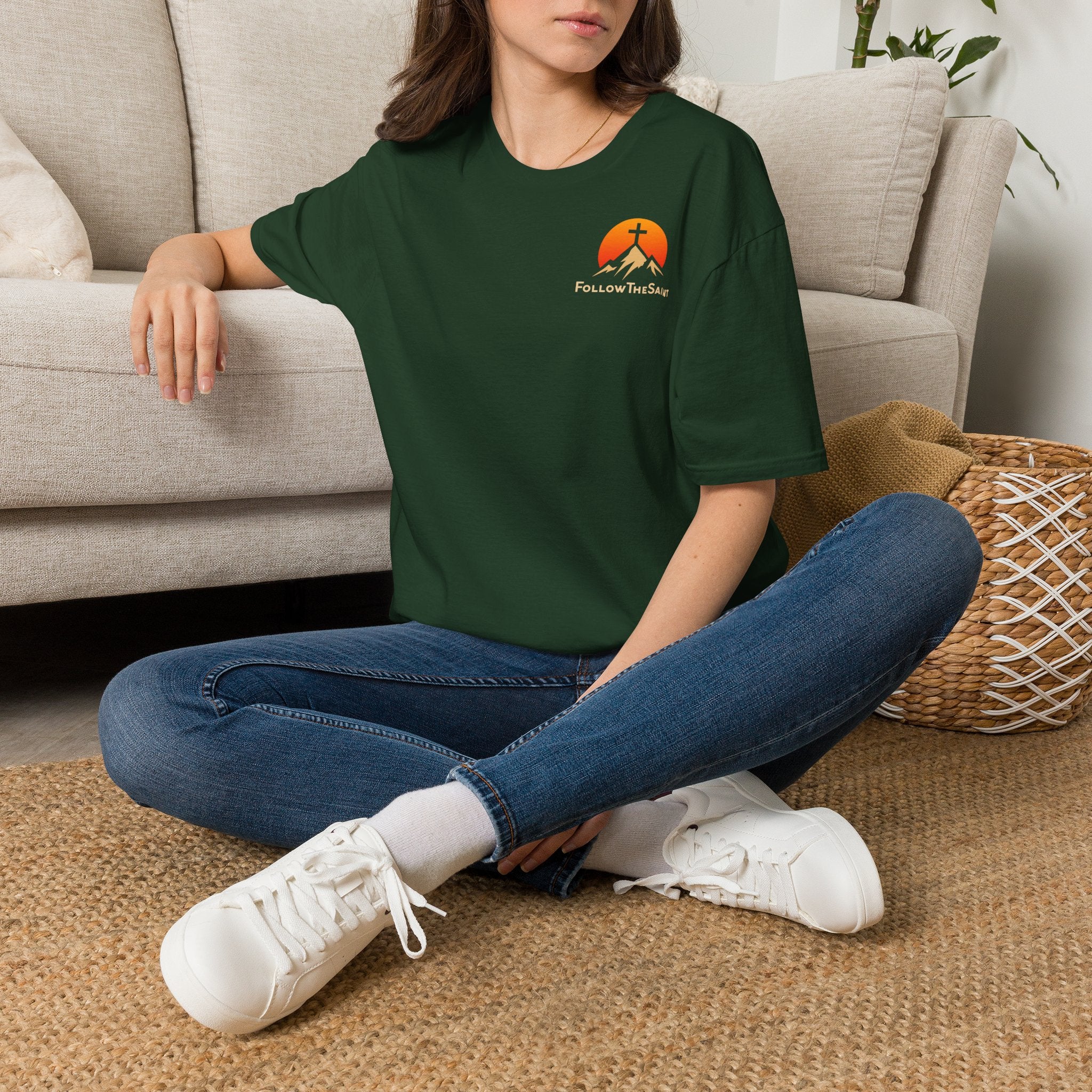 FollowTheSaint Mountain Cross T-Shirt – Beidseitig bedruckt | „not the crowd"