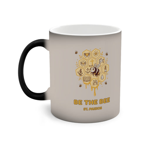 Farbwechsel-Tasse „Be the Bee“ mit sichtbarem goldenem Honigwabenmotiv