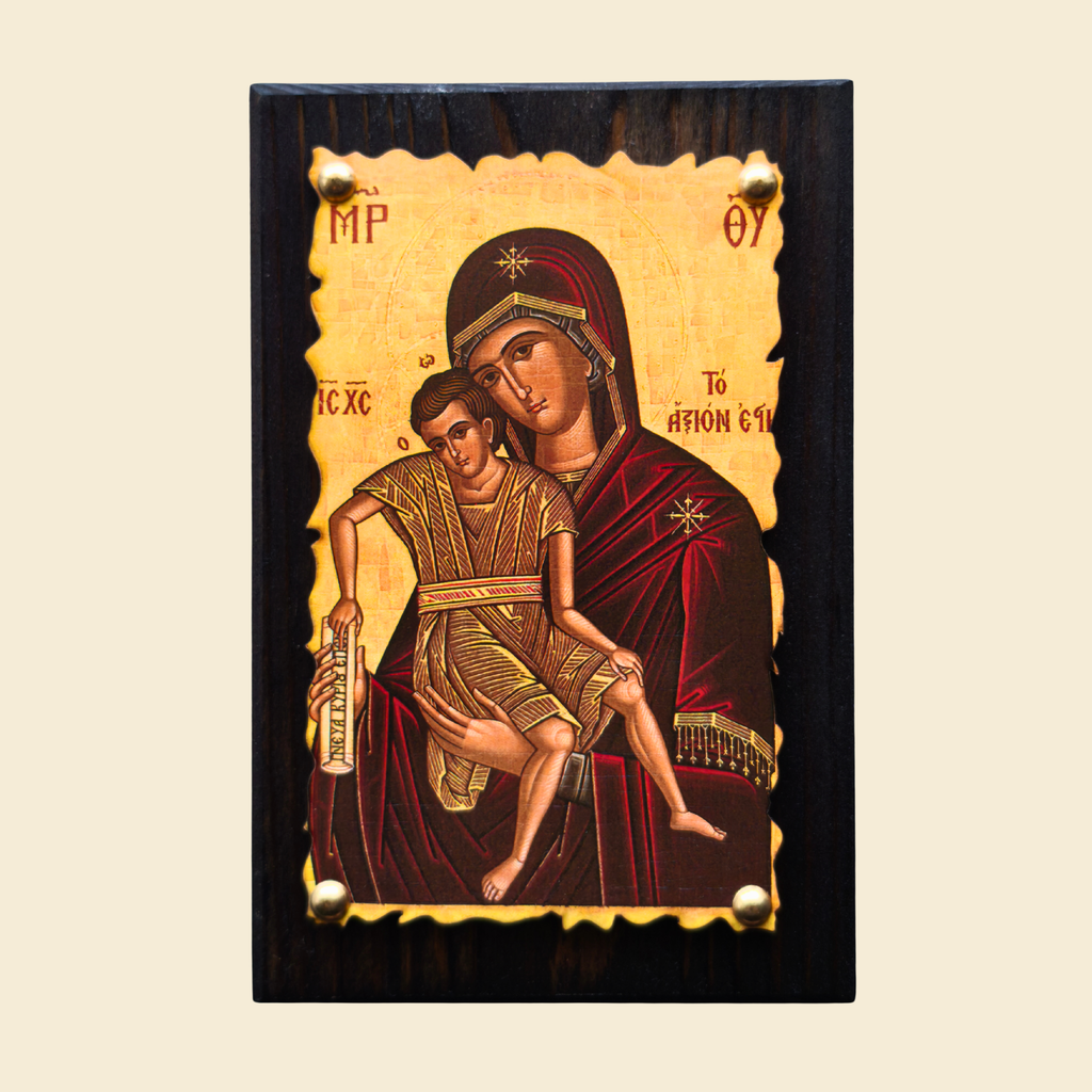 Orthodoxe Ikone Axion Estin – Gottesmutter mit Jesuskind in inniger Umarmung, byzantinisches Motiv auf dunklem Holz mit Wellenrand und Messingnägeln, 14 × 9,5 cm, beige Hintergrund