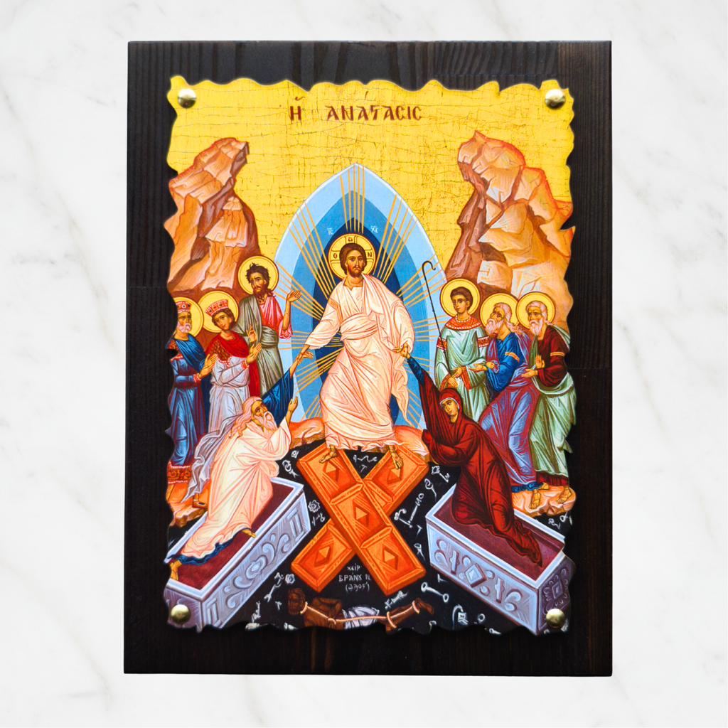 Orthodoxe Ikone Anastasis – Auferstehung Christi, byzantinisches Motiv auf dunklem Holz mit Wellenrand und Messingnägeln, 26 × 20 cm, Marmor-Hintergrund