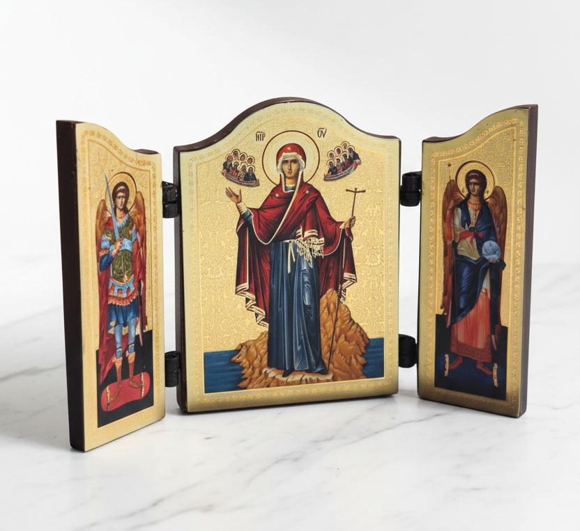 Orthodoxe Mini-Triptychon-Reiseikone auf weißem Marmor – Gottesmutter vom Berg Athos & Erzengel